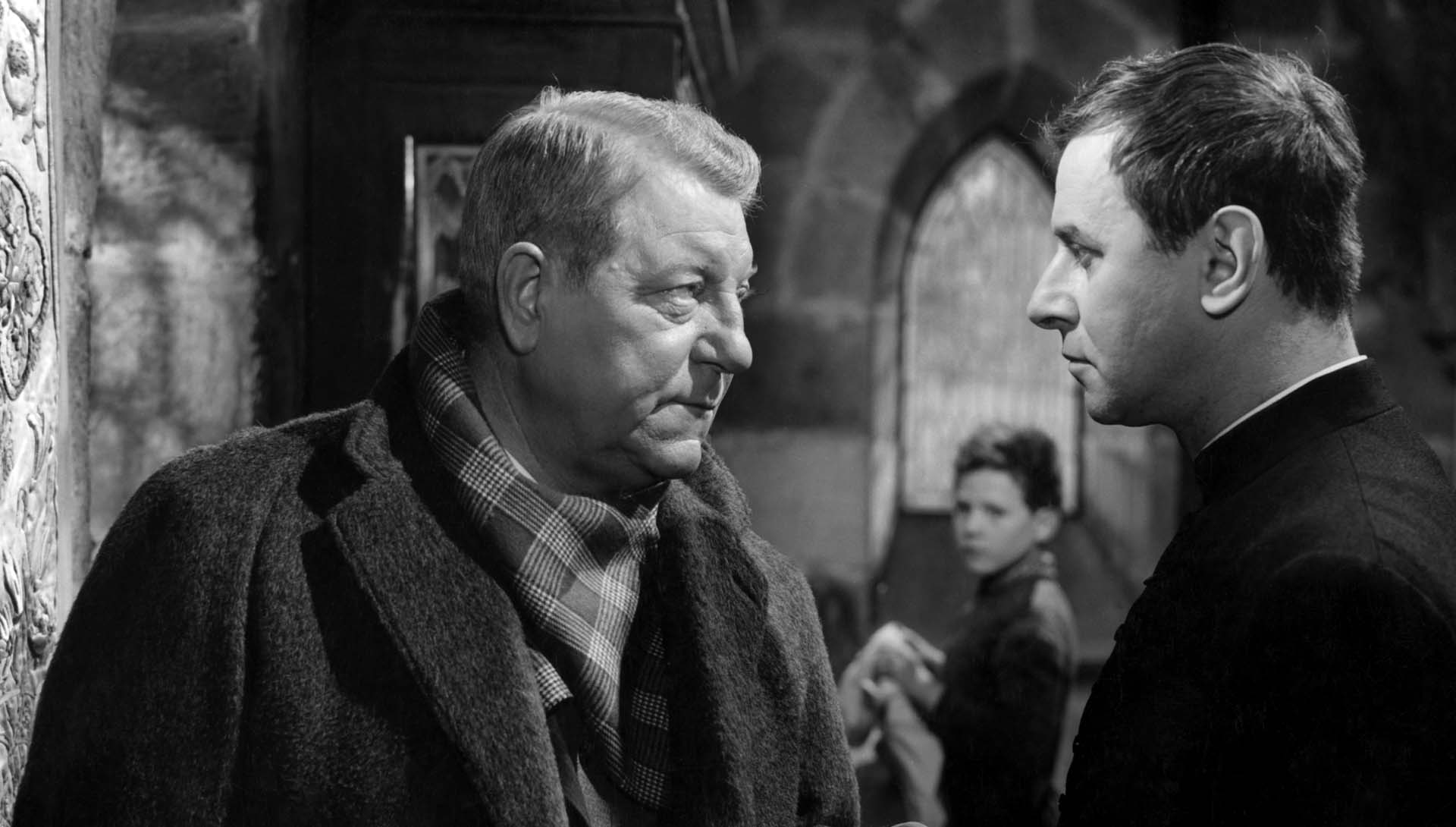 Jean Gabin et Michel Vitold dans Maigret et l'affaire Saint-Fiacre de Jean Delannoy