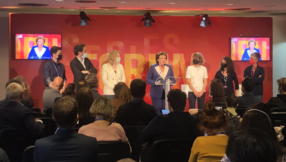 De gauche à droite : François Descraques, Julien Neutres, Clémence Madeleine-Perdrillat, Roselyne Bachelot, Charlotte Servel, Pauline Chasseriau, Caroline Benjo