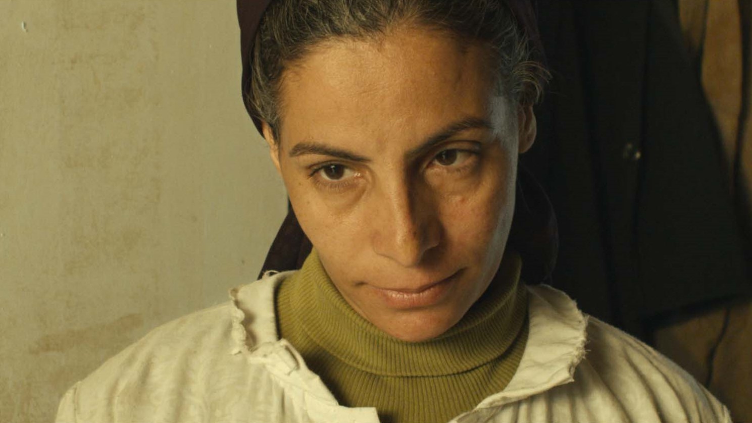 Demyana Nassar dans « Plumes » d'Omar El Zohairy.