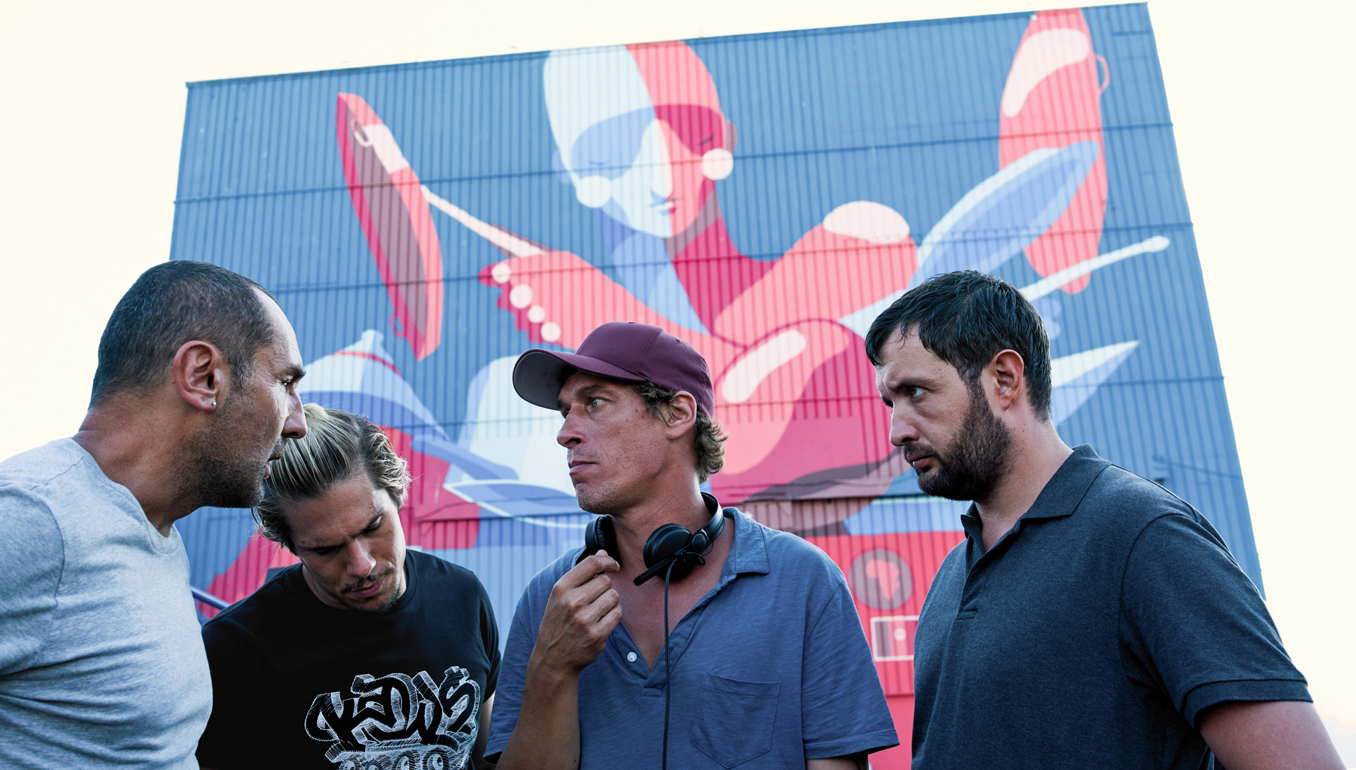 Gilles Lellouche, François Civil, Cédric Jimenez et Karim Leklou sur le tournage de Bac Nord (c) Jerôme MACE - Chifoumi Productions