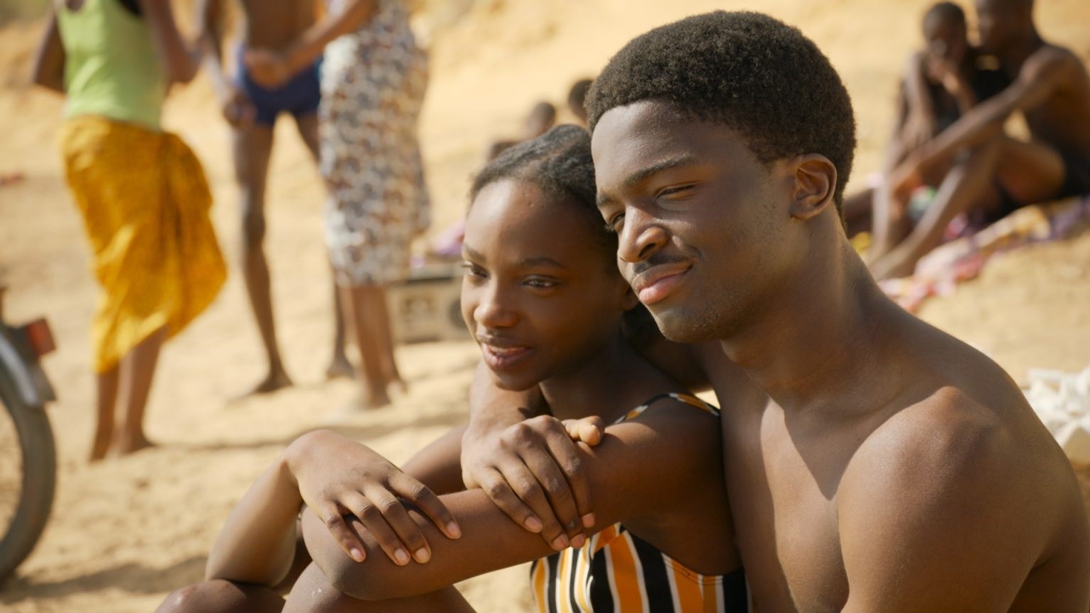 Alicia Da Luz Gomes et Stéphane Bak dans « Twist à Bamako » de Robert Guédiguian.