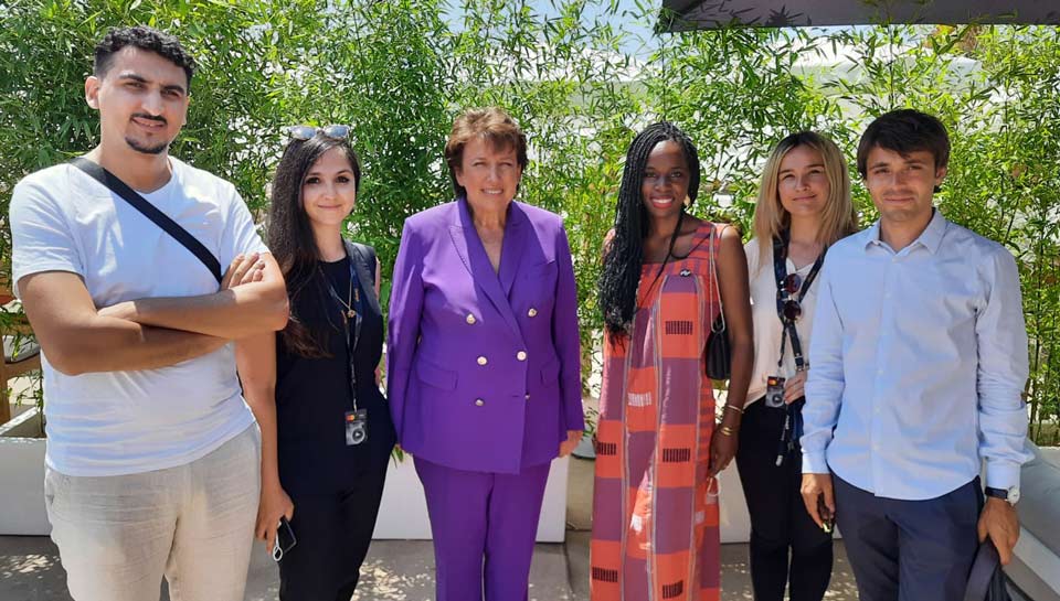 La ministre de la Culture, Roselyne Bachelot, entourée des talents We Build Change 