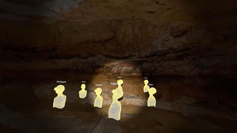 Grâce à l'équipement de réalité virtuelle, les spectateurs peuvent s'approcher au plus près des peintures pariétales.