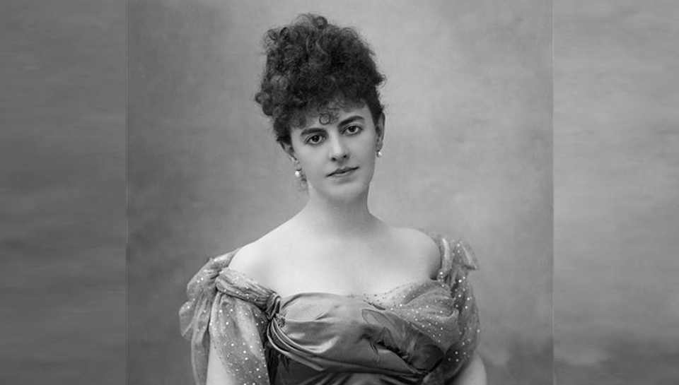 La comtesse Greffulhe en 1895, photographie de Paul Nadar.