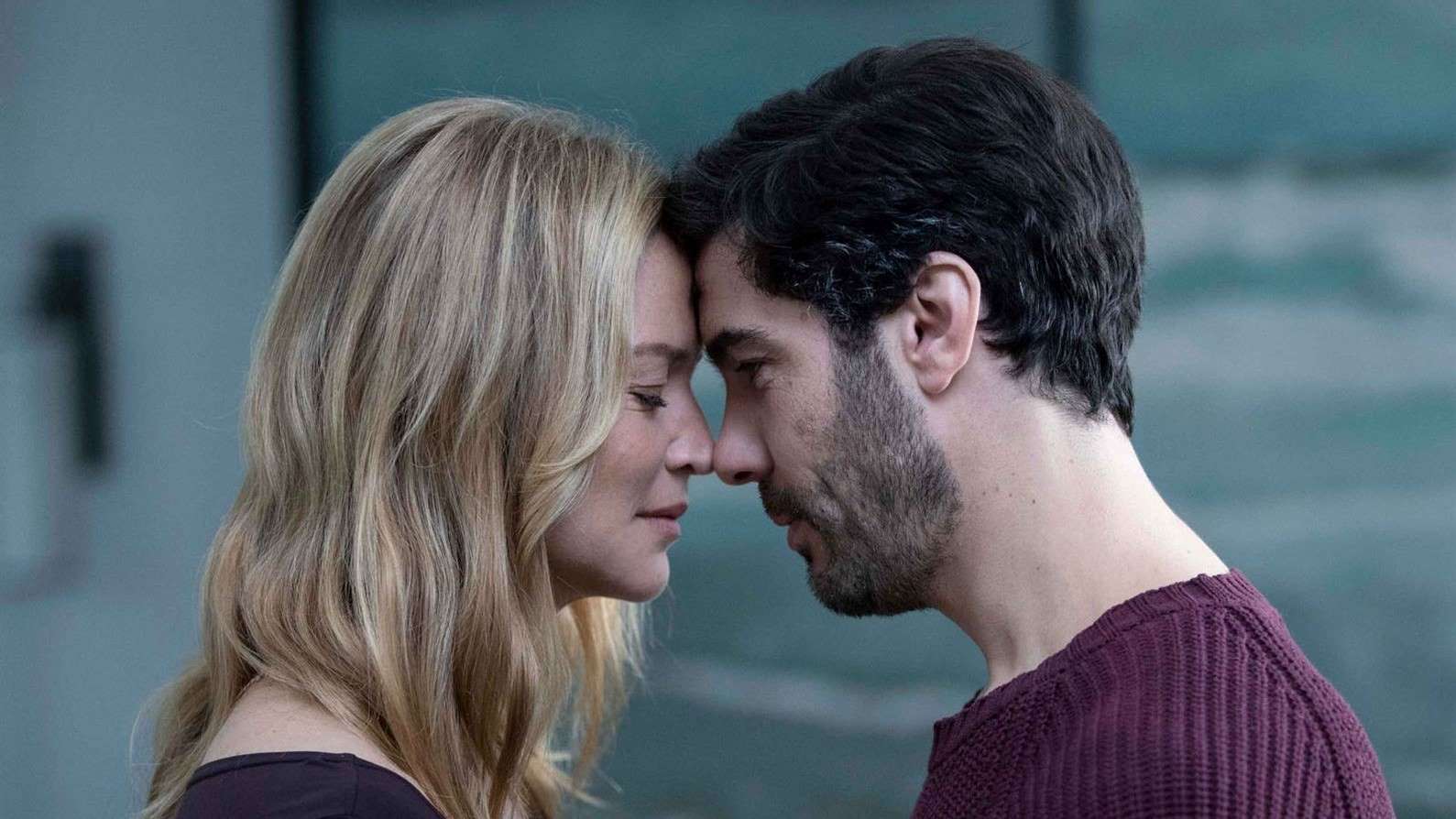 Virginie Efira et Tahar Rahim dans « Don Juan » de Serge Bozon.