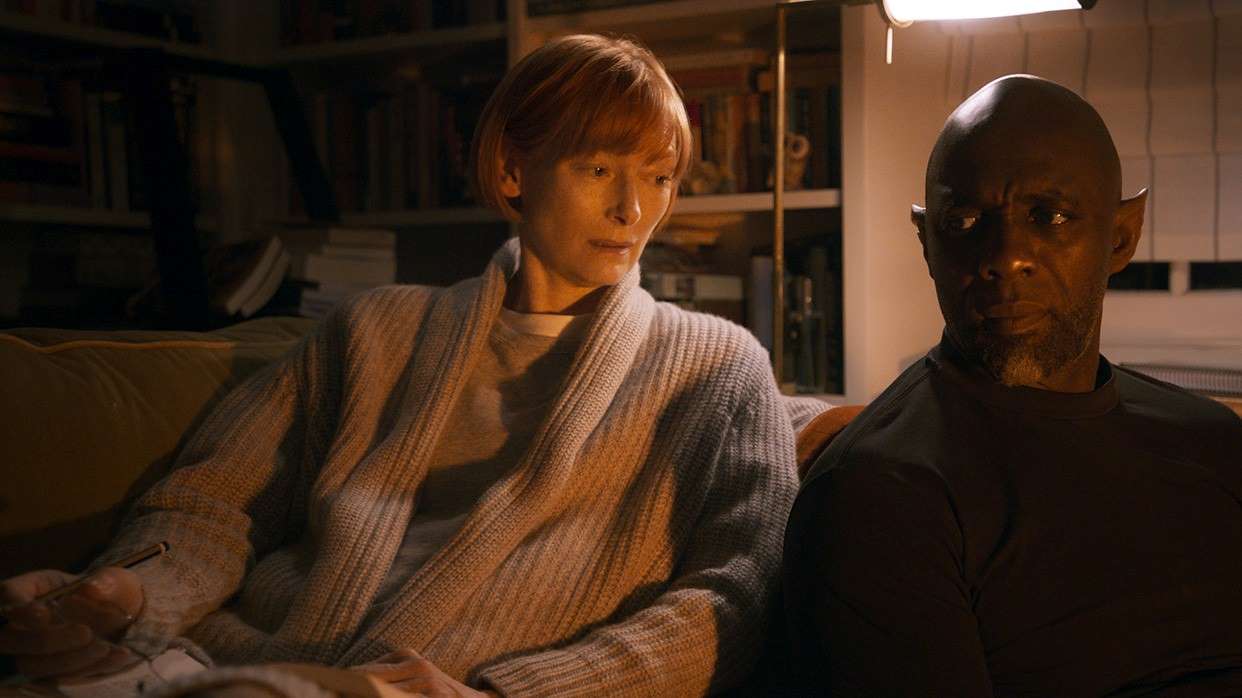 Tilda Swinton et Idris Elba dans « Trois mille ans à t'attendre » de George Miller.