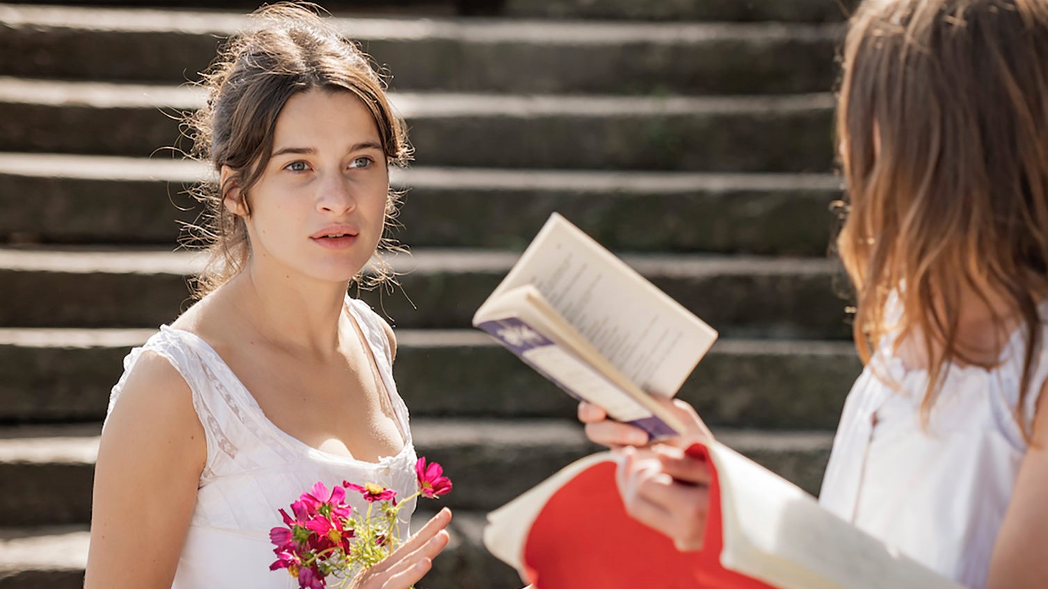 Rebecca Marder dans « Une jeune fille qui va bien » de Sandrine Kiberlain.