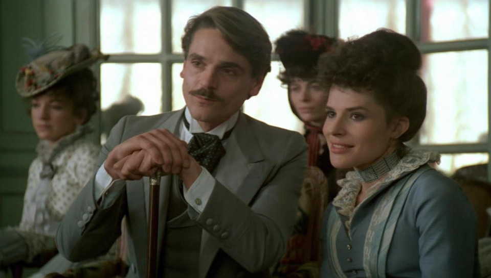 Jeremy Irons et Fanny Ardant dans « Un amour de Swann ».