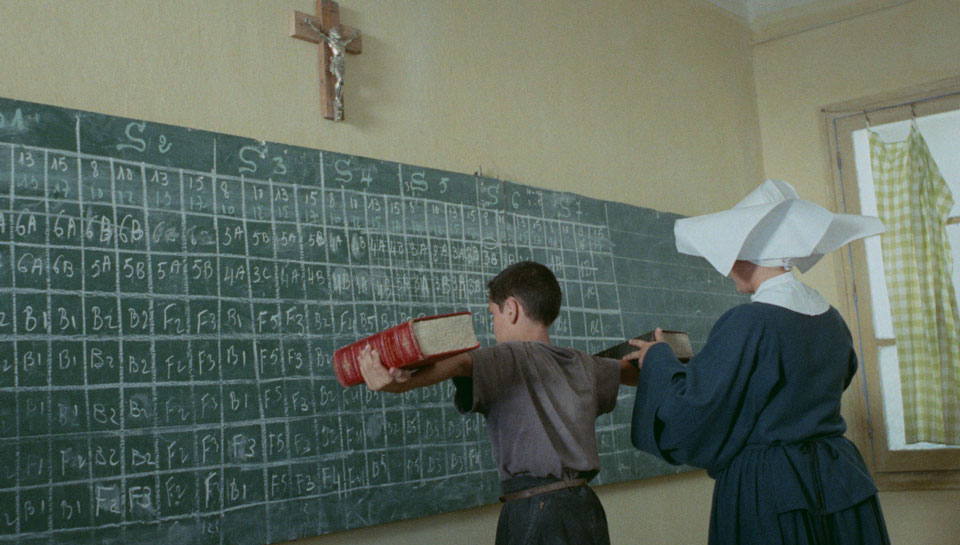 L’oppression du régime franquiste commence dès l’école 