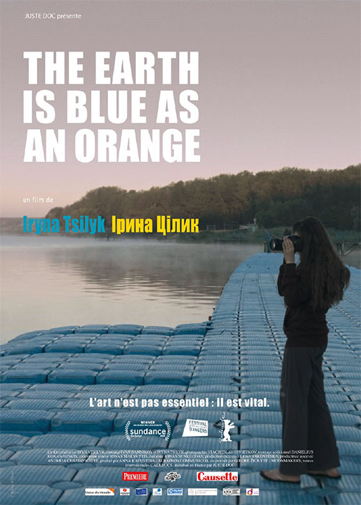 Affiche The Earth is Blue as an Orange
