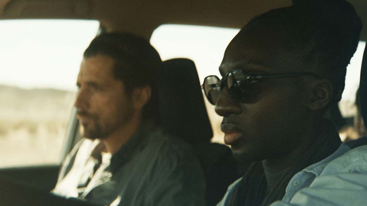 Raphaël Personnaz et Eye Haïdara dans « Mata » réalisé par Rachel Lang