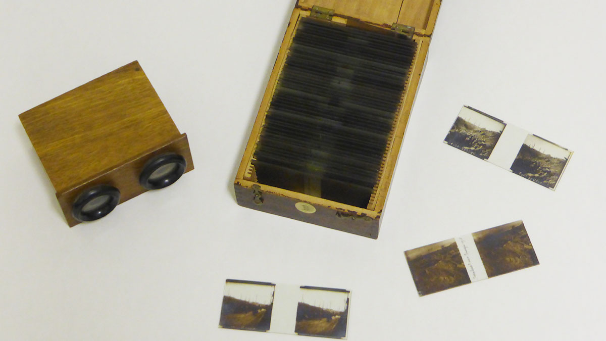 Stéréoscope, boîtes de rangement et plaques stéréoscopiques