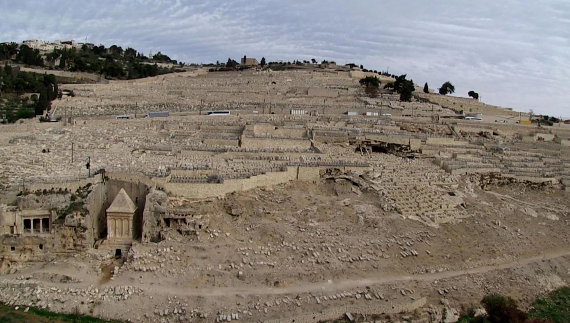 Photo d'un territoire désertique en Israël. Extrait du film documentaire Israël, le voyage interdit de Jean-Pierre Lledo