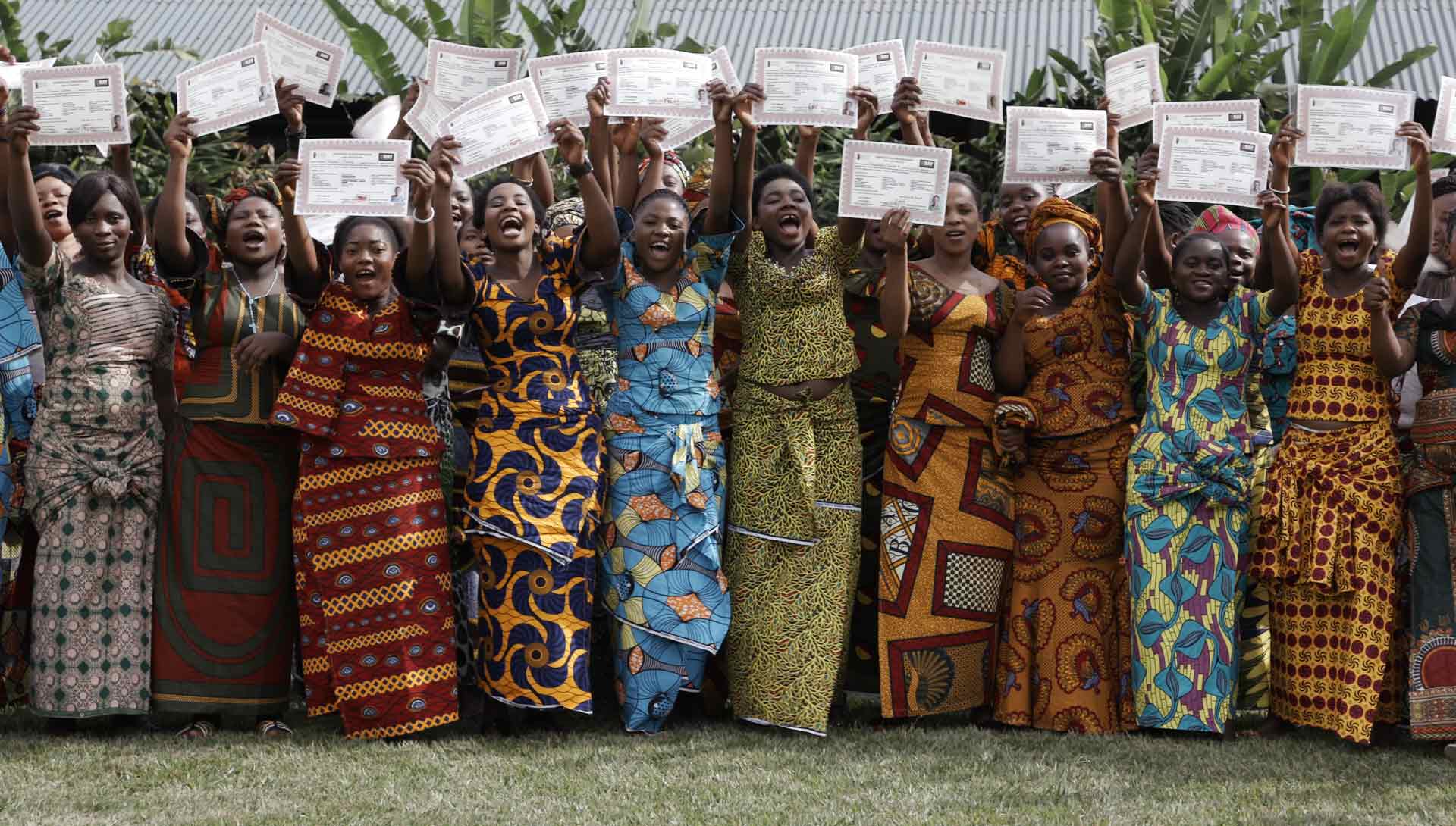 Woman de Yann Arthus-Bertrand et Anastasia Mikova