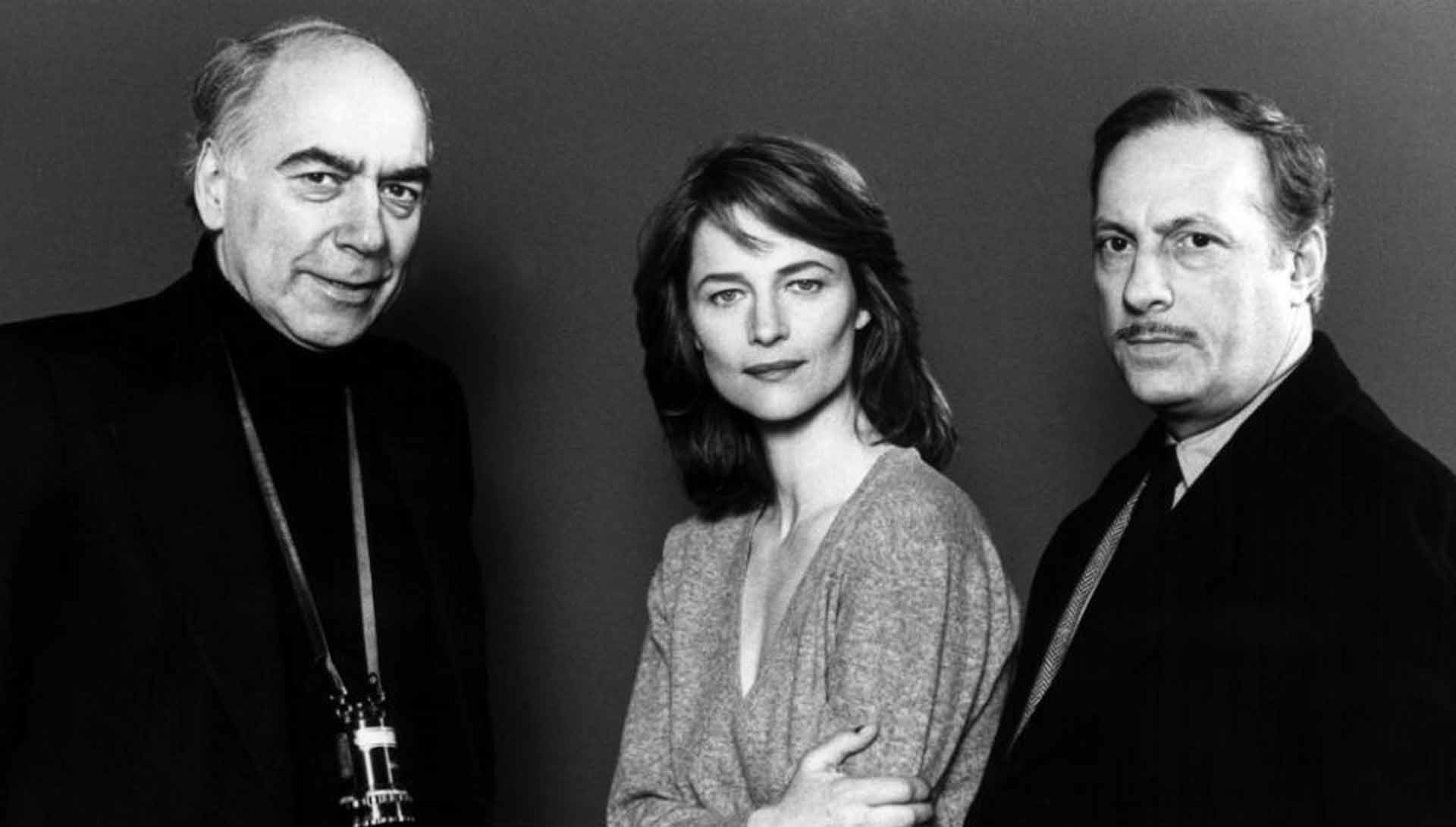 Jacques Deray, Charlotte Rampling et Michel Serrault sur le tournage du film On ne meurt que deux fois (1985) 