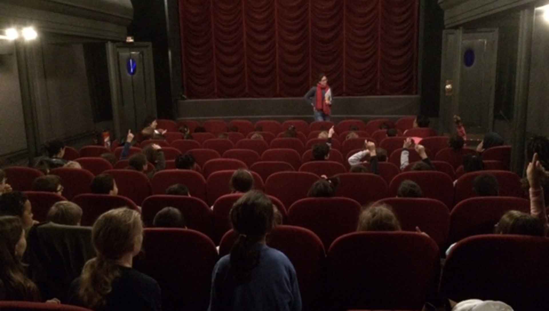 Ecole et cinéma dans la salle de cinéma Studio des Ursulines